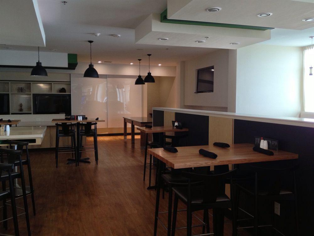 Holiday Inn Roswell By Ihg Экстерьер фото